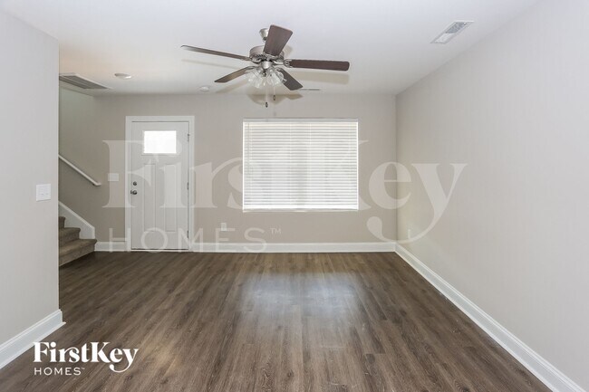 Foto del edificio - 2031 Samantha Dr