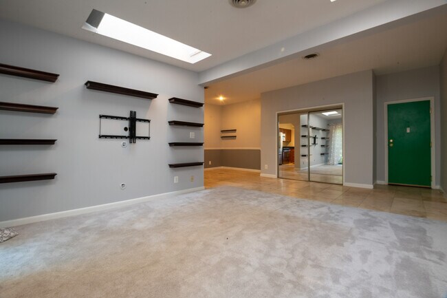 Foto del edificio - 2802 Dartmouth Rd