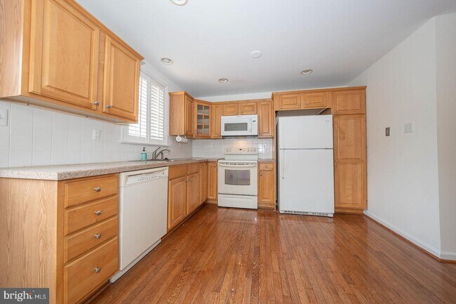 Foto del edificio - 231 Plant Ave