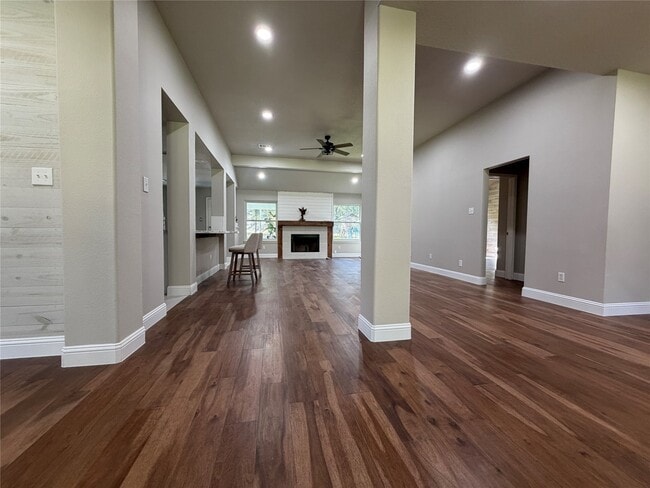 Foto del edificio - 28402 Ascot Farms Rd