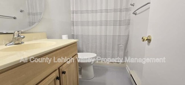 Foto del edificio - 405 S St George St