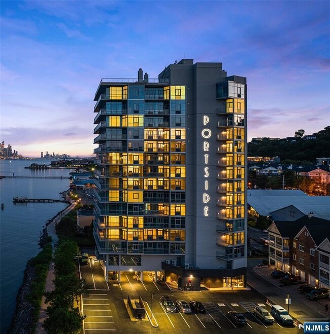 Building Photo - 1000 Portside Dr