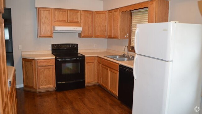 Building Photo - 4505 Diamond Dr
