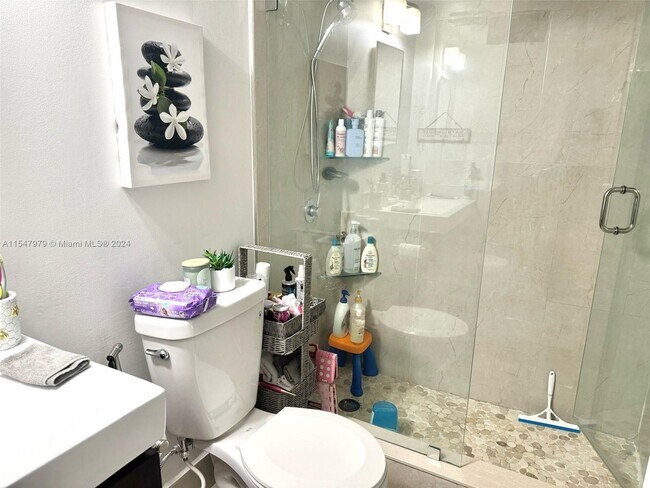 Foto del edificio - 2055 SW 122nd Ave