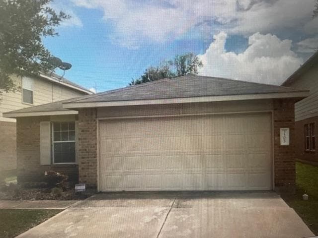 Foto principal - 3505 Bach Dr