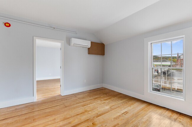 Foto del edificio - 109 Pleasant St