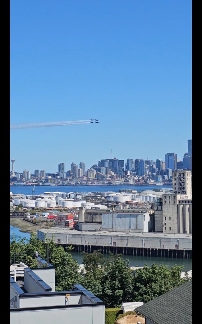 Foto del edificio - 2064 SW Charlestown St