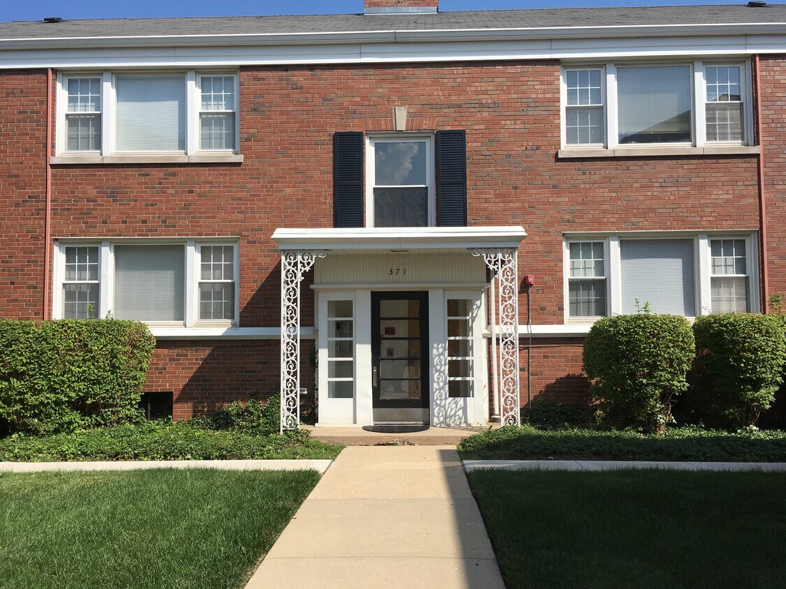 367 Central Ave Unit 1N, Highland Park, IL 60035 Apartment for Rent