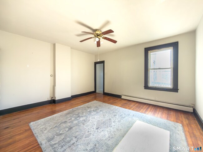 Foto del edificio - 223 Norwich Ave