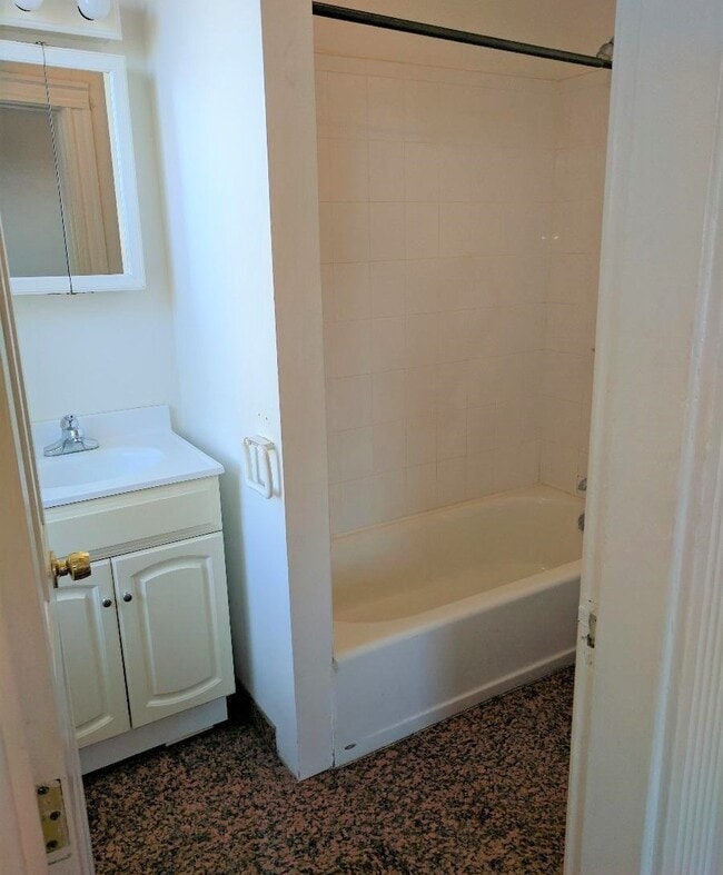 Building Photo - 1318 Commonwealth Ave