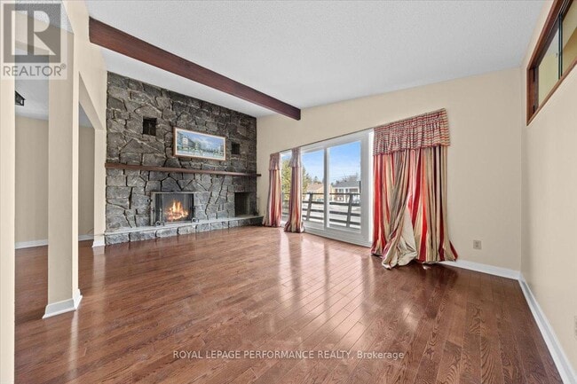 Photo du bâtiment - 2212 St. Laurent Blvd