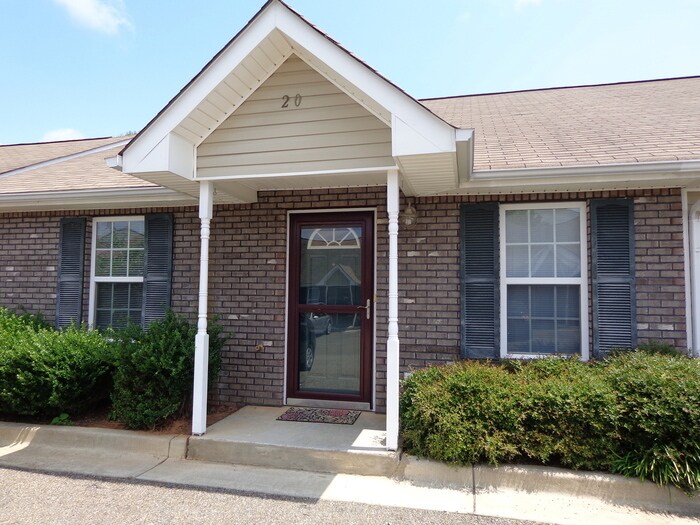 30 Brittany Ct Unit 20, Jasper, GA 30143 Condo for Rent in Jasper, GA