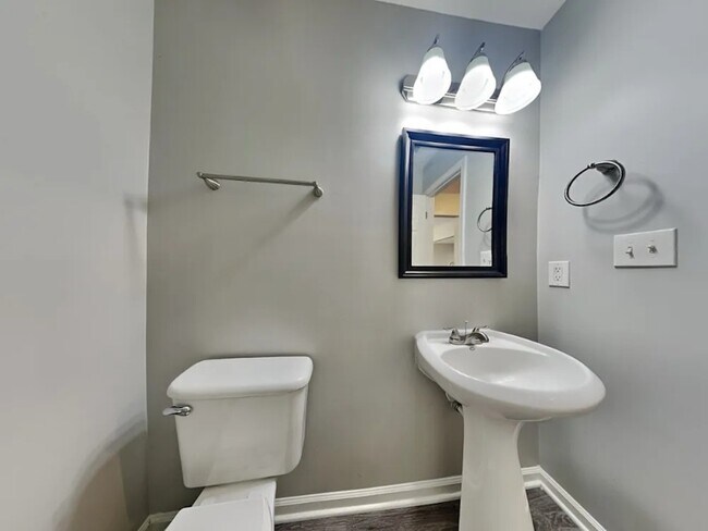 Building Photo - 12116 Stewarts Crossing Dr