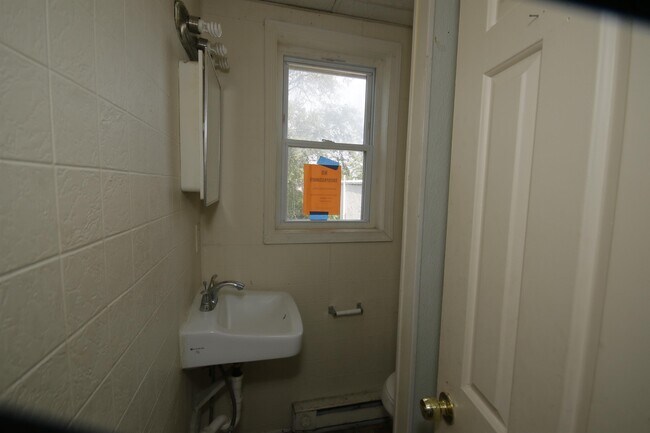 Building Photo - 508 E Patapsco Ave