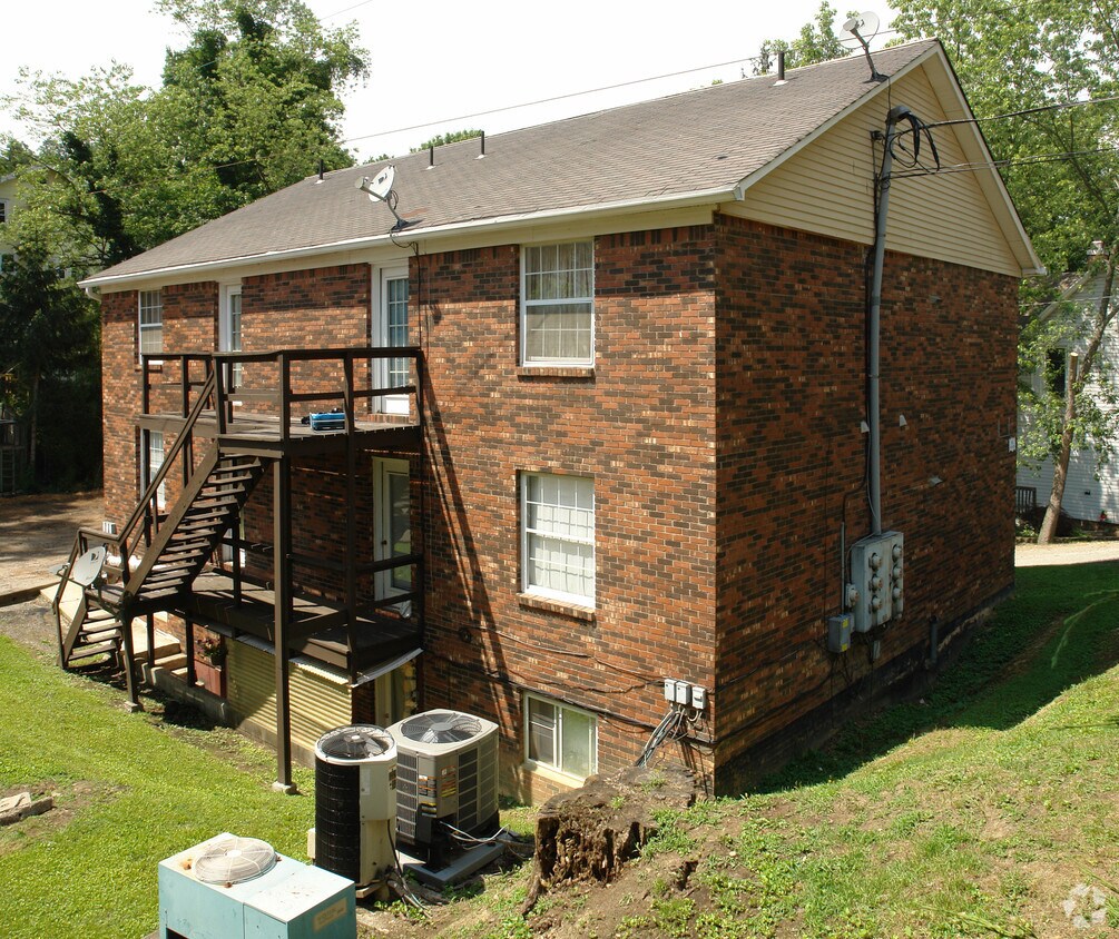 Building Photo - 907 Bridge Rd