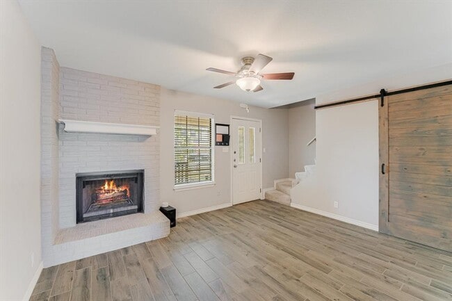 Foto del edificio - 7800 Northcrest Blvd