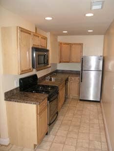 Typical Kitchen - 515 Warner St