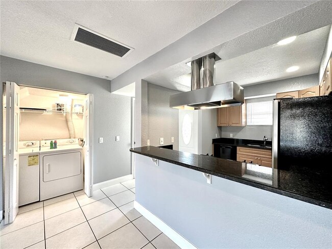 Building Photo - 1350 Mediterranean Dr