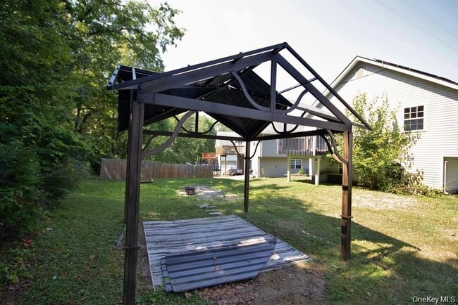 Foto del edificio - 346 Angelo Dr