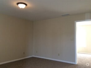 Building Photo - 12693 Glengary Dr