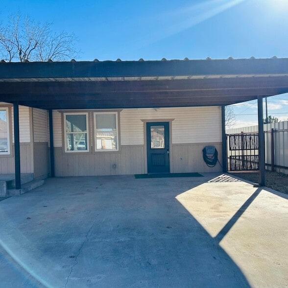 Building Photo - 317 81st St