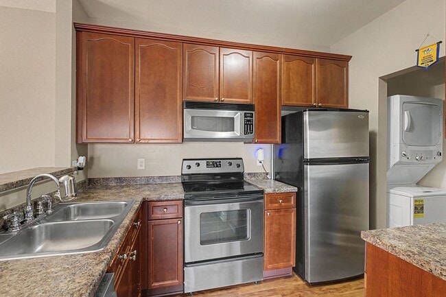 Building Photo - 7230 Althorp Way