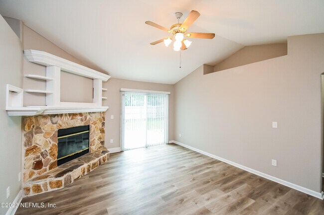 Building Photo - 12236 Footpath Ln
