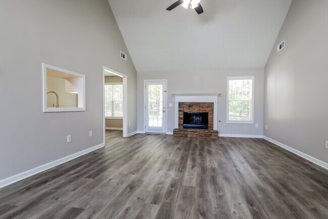 Building Photo - 663 Stonecrest Dr