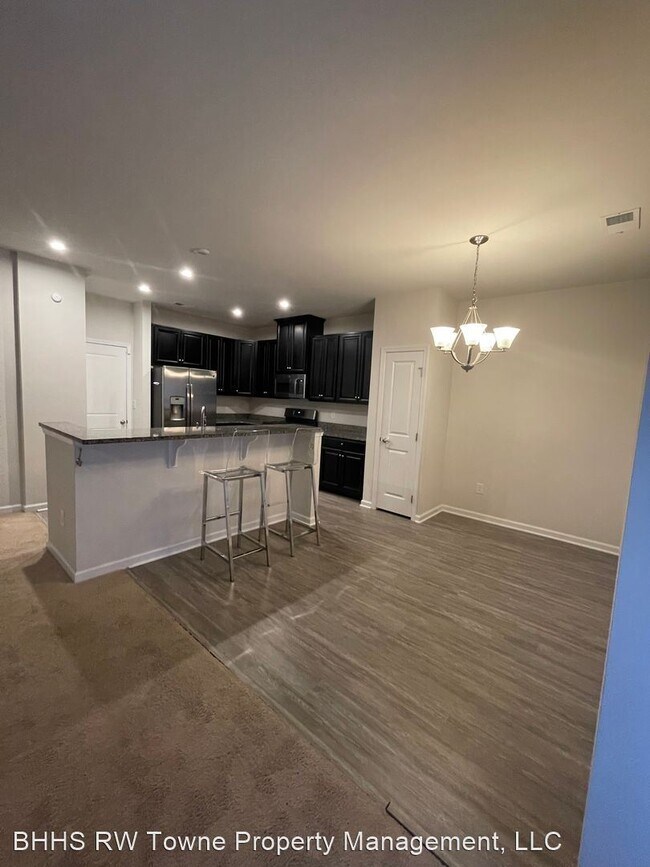 Building Photo - 3 br, 2.5 bath House - 5524 Loneleaf Way