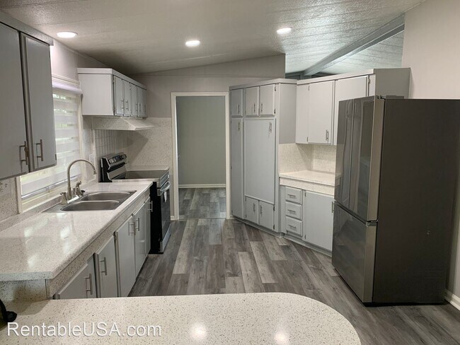 Foto del edificio - 4 br, 2 bath House - 33731 Gloria Rd