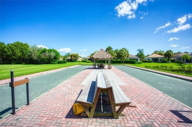 Foto del edificio - 2430 Verdmont Ct