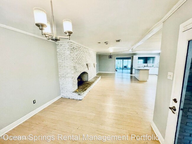 Foto del edificio - 3 br, 2 bath House - 3801 Torres Avenue