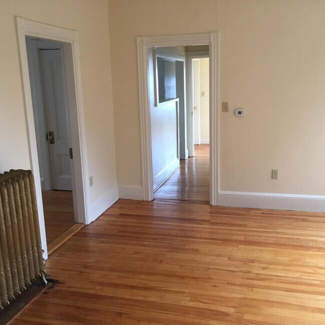 Dining room - 13 Eastern Promenade