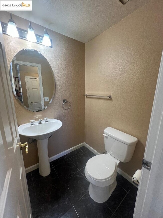 Building Photo - 5016 Perry Way