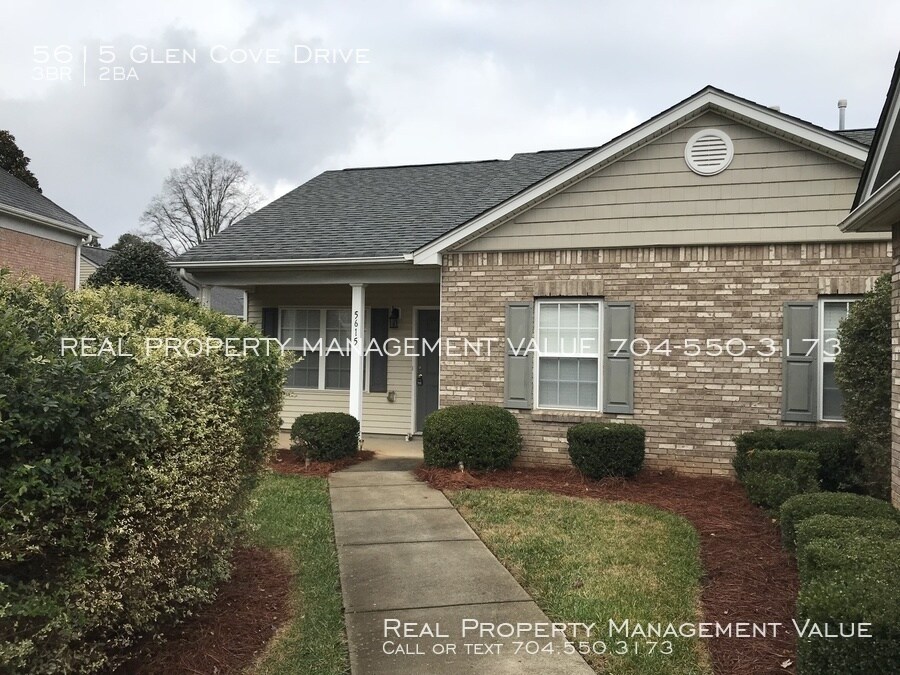 Foto principal - 3 Bedroom, 2 Bath Condo