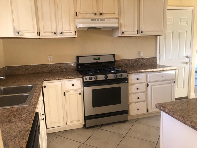 Foto del edificio - 7701 Rotherton Way