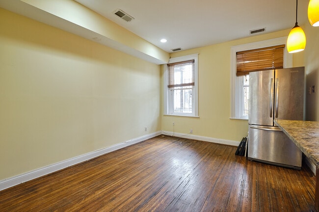 Building Photo - 723 Quebec Pl NW