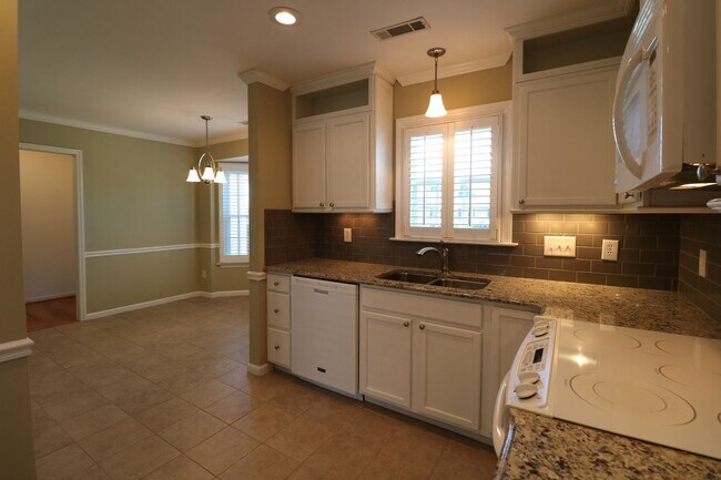 Building Photo - 505 Wallridge Dr