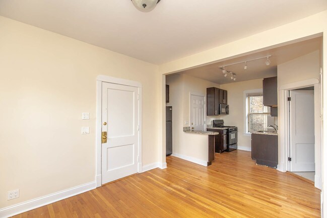 Foto del edificio - 4903 W Cullom Ave