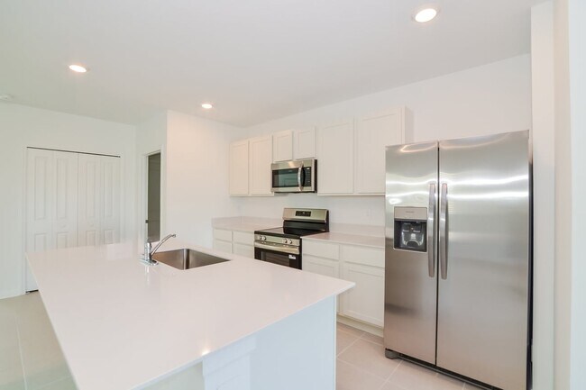 Building Photo - 4005 Old Ml Rd