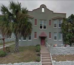 Building Photo - 1916 7th Ave W