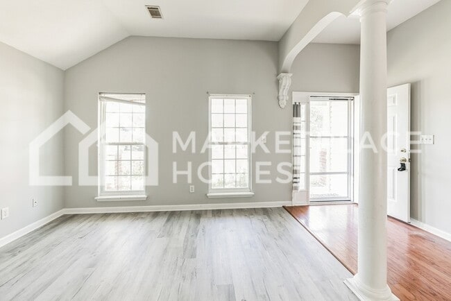 Building Photo - 2026 Summerton Cir