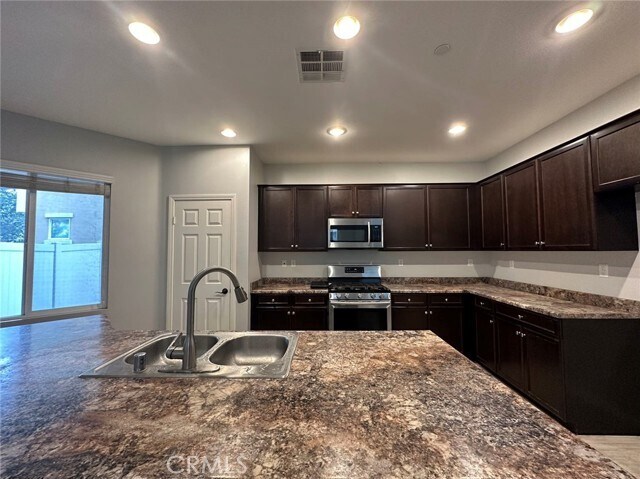 Foto del edificio - 14529 Serenade Dr