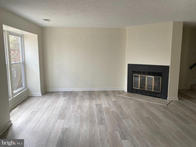 Foto del edificio - 13433 Whitechurch Cir