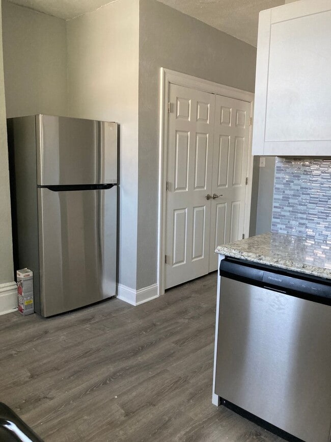 Photo - 14 3rd St Apartment