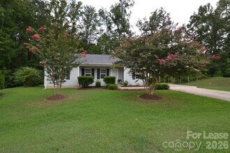 Building Photo - 112 Dundee Ct