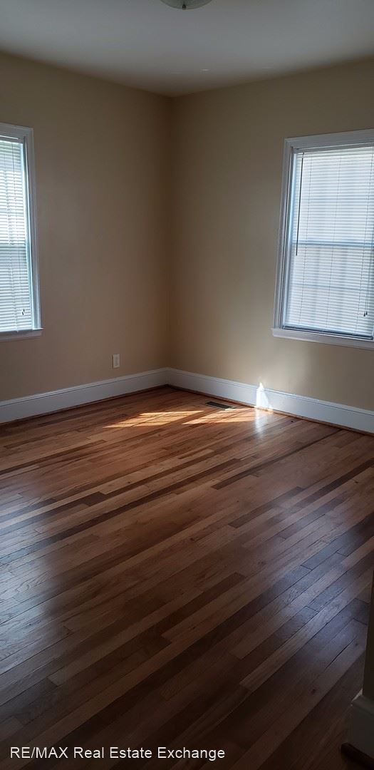 Foto del edificio - 3 br, 2 bath House - 1012 E. 7th Street