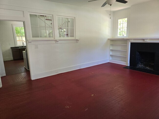 Building Photo - Old Shandon - SHORT TERM SUMMER RENTAL AVA...