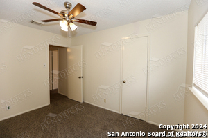 Foto del edificio - 6626 Meadow Fawn Dr