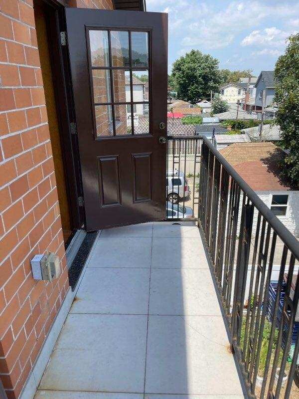 Primary Photo - 2155 Kimball St